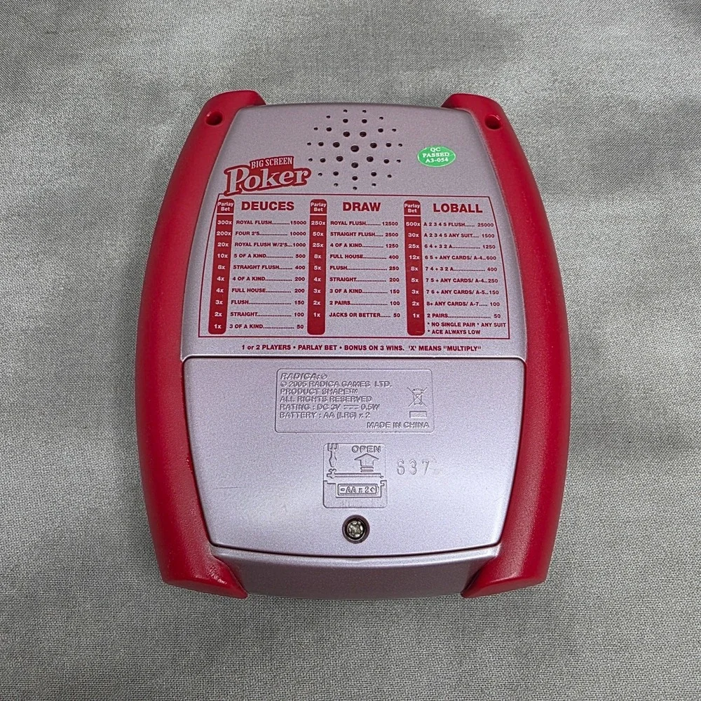 VTG Radica Big Screen Poker Handheld Backlit Lighted 3-in-1 Electronic Game 2005